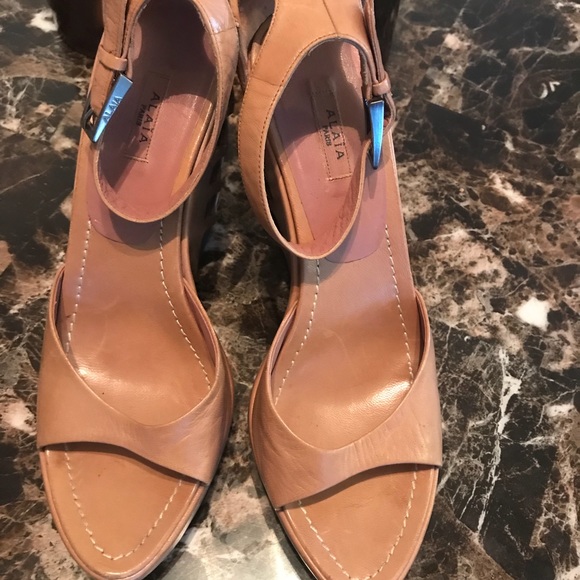 ALAIA Paris shoes - Picture 7 of 7